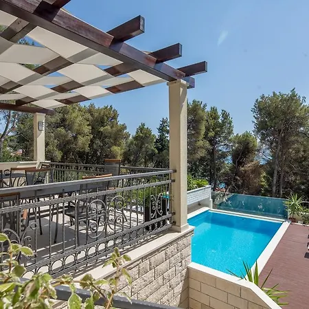 Appartement Fani - In *