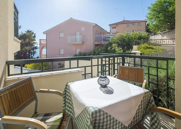 Appartement Fani - In *