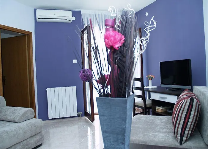 Fani - In Appartement *