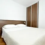Apartment Fani - In