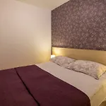 Fani - In Apartment Trogir