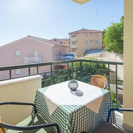 Fani - In Appartement