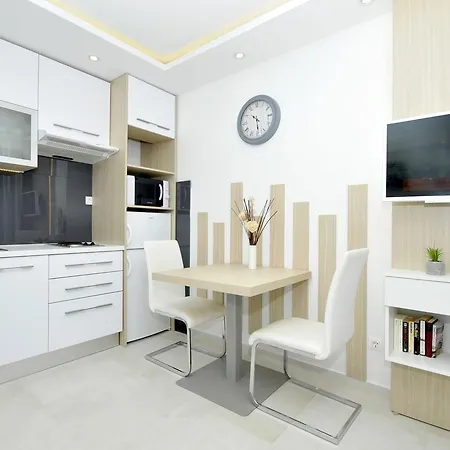 Fani - In * Трогір