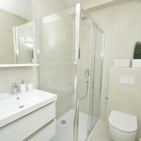 Fani - In * 트로기르